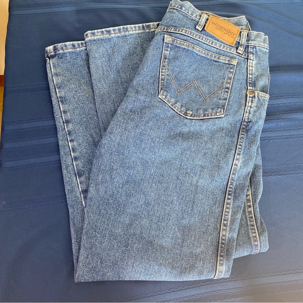 Wrangler 35 X 32 Rugged Wear